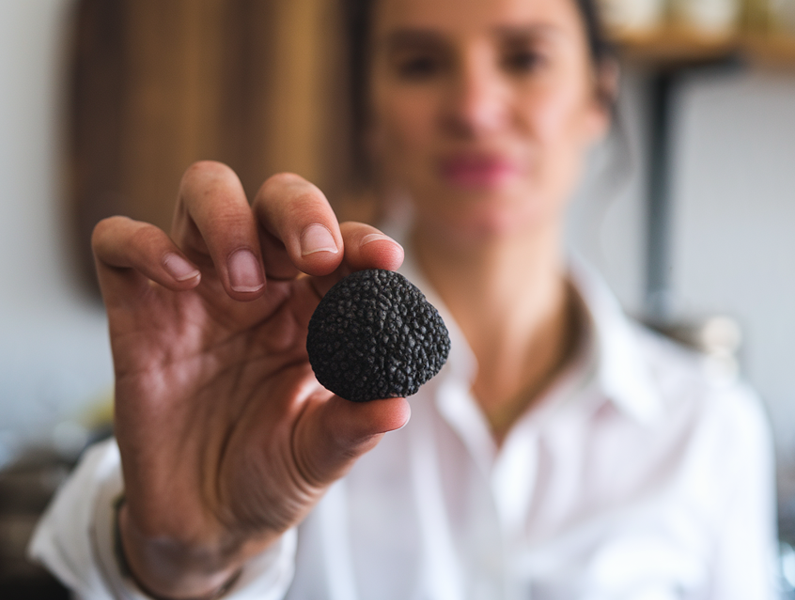 La trufa negra y sus beneficios para la salud: Más allá del sabor